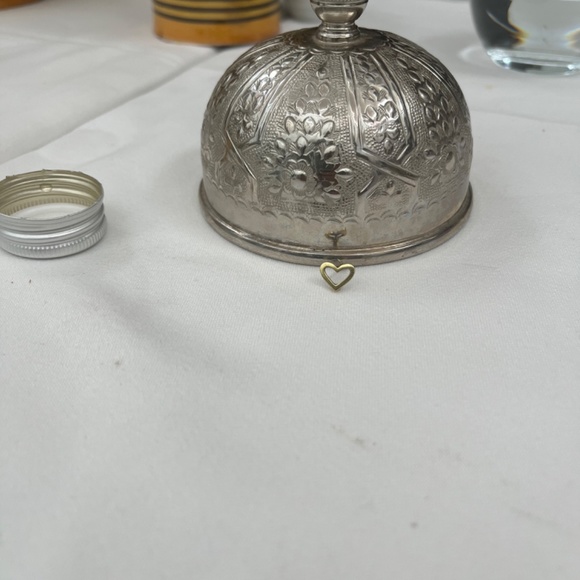 Roberto Coin 18k gold single stud - Picture 3 of 5